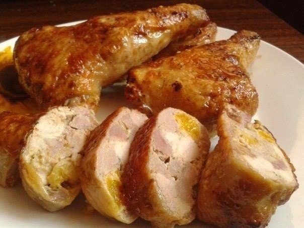 БОЖЕСТВЕННО ВКУСНЫЕ ФАРШИРОВАННЫЕ КУРИНЫЕ ОКОРОЧКА.Нам потребуется :4 средних окорочкакусочек ...