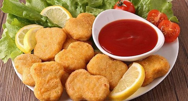 Карбонад из курицы.Ингредиенты:Куриные грудки — 1 кг Лимон — 1 шт. Пищевая сода — 1 ч. л. ...