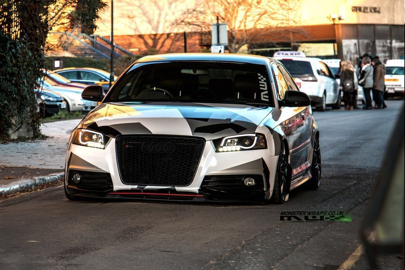 Audi A3.