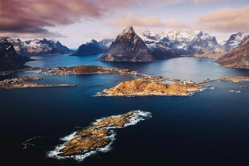  , .#@travel.blog