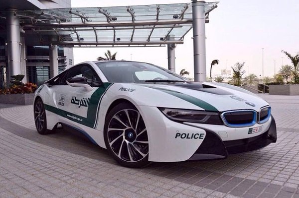 BMW i8    - 3