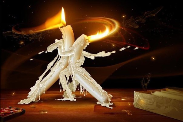 Свеча, сгорая, слезы льет, О чём - то словно сожалея. Всего лишь ночь - и жизнь пройдёт, К утру в ...