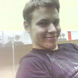 Alex, 32, 
