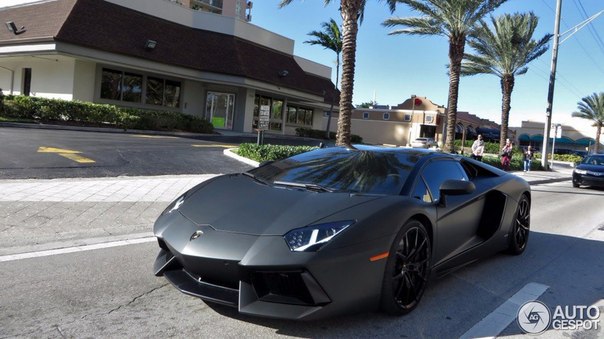 Lamborghini Aventador LP700-4 Roadster