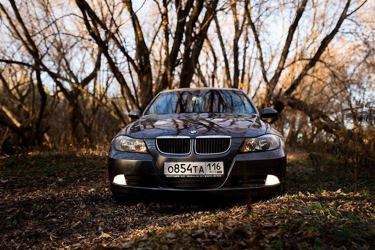 BMW E90 320I, Foto