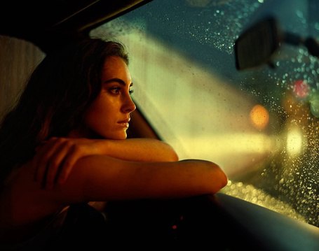 У каждой женщины своя история любви, Немного грусти в ней, немного счастья, Немного фальши и немного ...