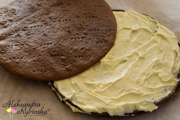 Самый вкусный медовик. Вам потребуется: Для теста: полстакана молока мед 3 ст.л. 1 стакан сахара 4 ... - 6