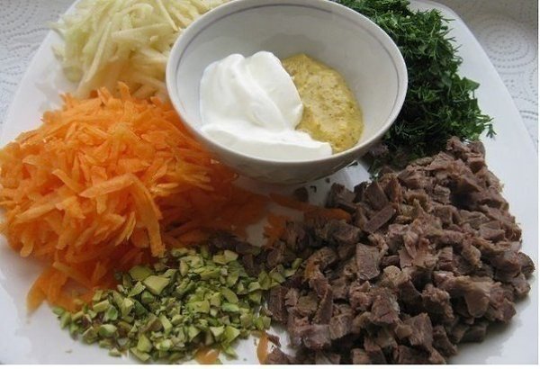 Корзиночки с мясным салатом. Салат простой, но очень вкусный! Он лёгкий, пикантный, пышный и в тоже ... - 3