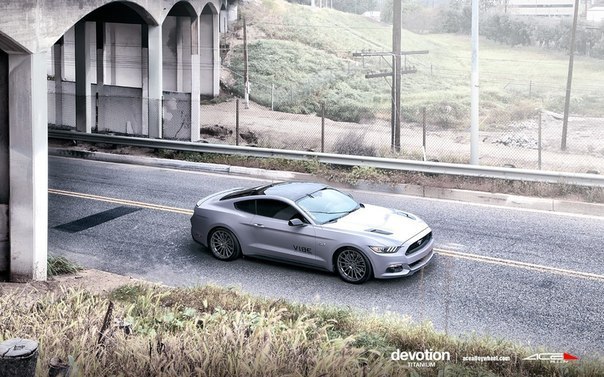 Ford Mustang GT 5.0 - 4
