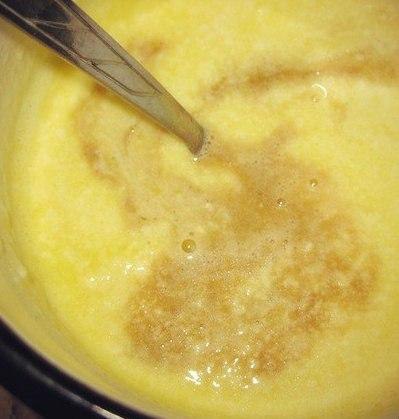 Мясо под сырным соусом.Ингредиенты:Говядина — 1 кгСыр твердый (твердый) — 200 гСливки — 150 млСоевый ... - 7