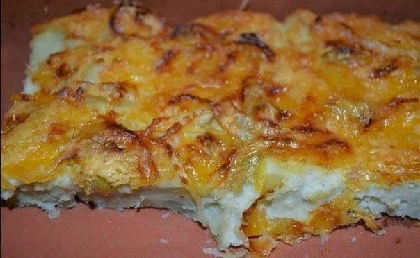 Картофельная запеканка с яйцом.Ингредиенты:Картофель — 10 шт.Яйца — 6 шт.Лук — 2 шт.Сыр — 150 ...