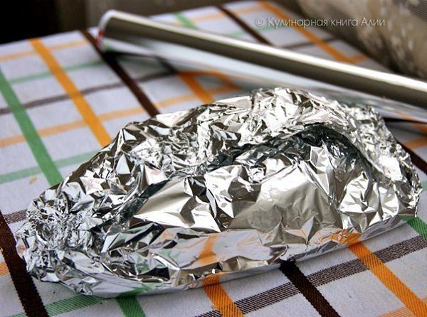 Простая закуска- хрустящий батон с сыром и чесноком.Ингредиенты:Вчерашний батон (в оригинале рецепта ... - 8