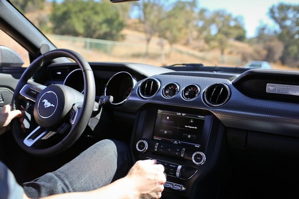 Ford Mustang - 2