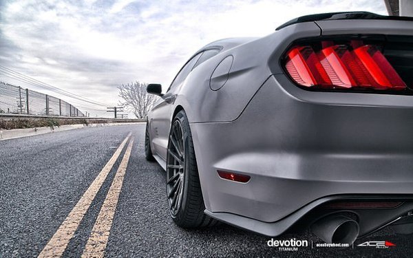 Ford Mustang GT 5.0 - 8