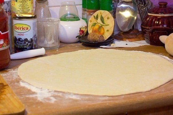 Супер-пицца.Тесто на пиццу (2 шт. диаметром 30 см.).Ингредиенты:- 2/3 ст. теплой воды;- 1 ст. л. ... - 2