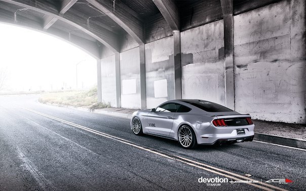 Ford Mustang GT 5.0 - 7
