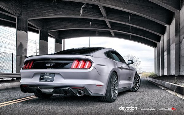 Ford Mustang GT 5.0 - 2