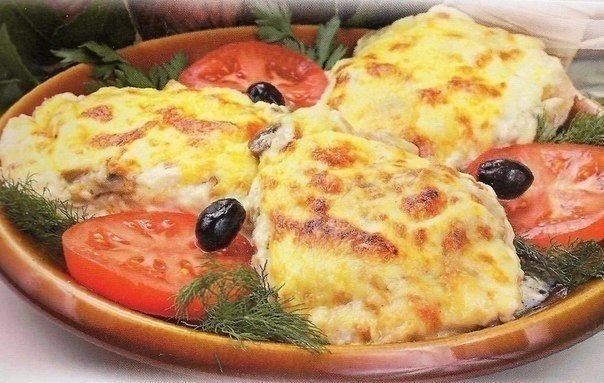 Куриные грудки "по-французски" Ингредиенты: Куриное филе - 500 г Сыр - 100 г Сметана - 4 ...