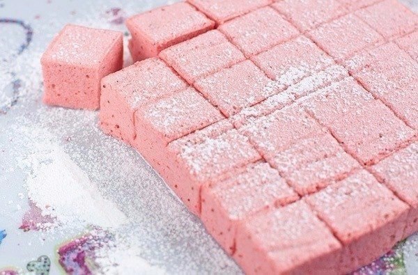 Клубничные облака.Ингредиенты:200 г замороженной клубники15 г быстрорастворимого желатина150 г ... - 6