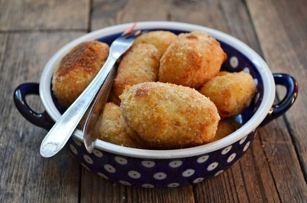 Картофельные крокеты с сыром и грибами в духовке.Ингредиенты:250 г приготовленного картофельного ... - 3