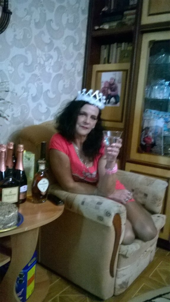   - 1  2016  04:08 - 8