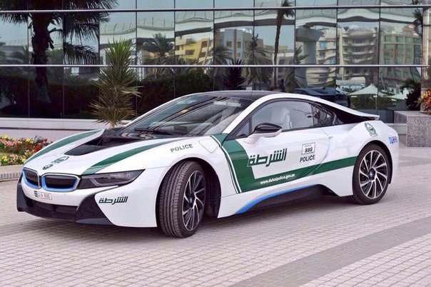 BMW i8    - 4