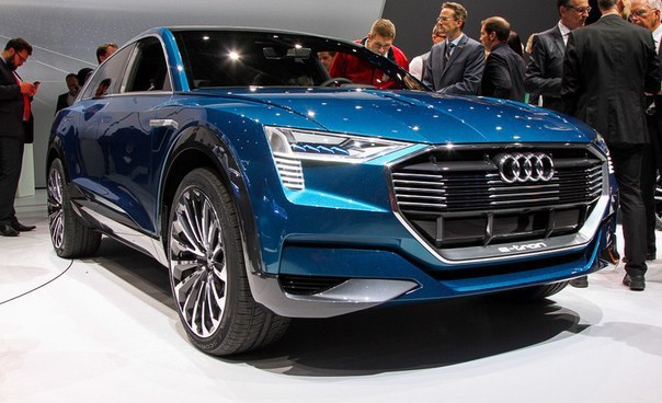 Audi    Q6