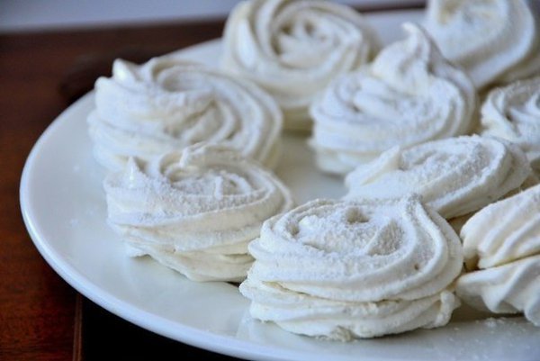 ДОМАШНИЙ ЗЕФИР.Ингредиенты:- кефир - 1 л;- сметана нежирная - 3/4 стакана;- сахар - 1 стакан;- ...