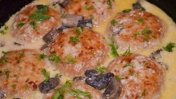 Kotlety mielone w sosie koperkowym Ricetta Cibo