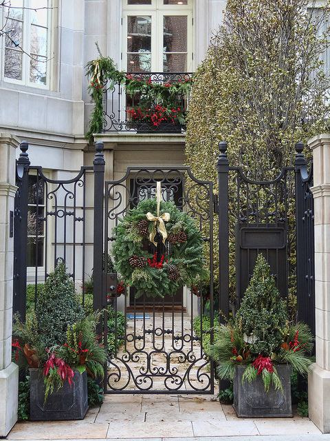 Beautiful Christmas Door. - 5