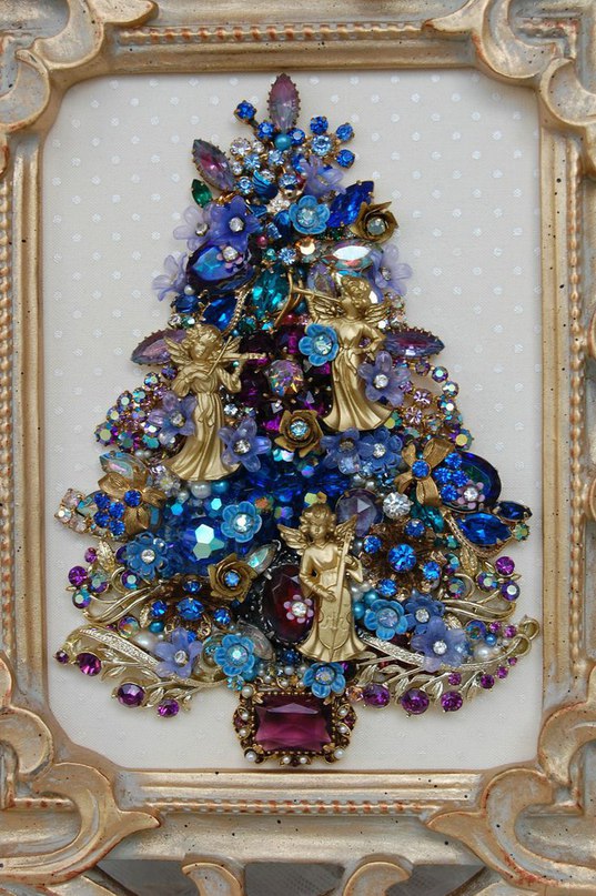 Vintage Jewelry Christmas Tree