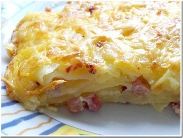 5 ЛУЧШИХ КАРТОФЕЛЬНЫХ ЗАПЕКАНОК.1. Картофельная запеканка с сосисками и сыромИнгредиенты:- ...