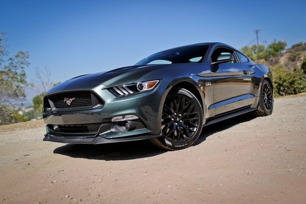 Ford Mustang - 7