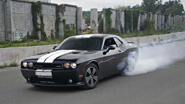 Dodge Challenger SRT8