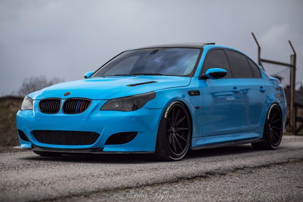 BMW M5 (E60)