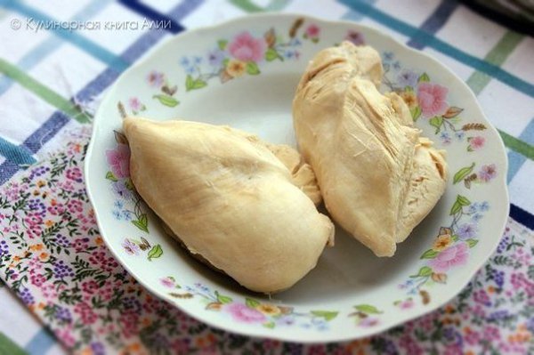 Салат с курицей и яичными блинчиками.Этот салатик меня привлек тем, что в нем мало ингредиентов. ... - 2