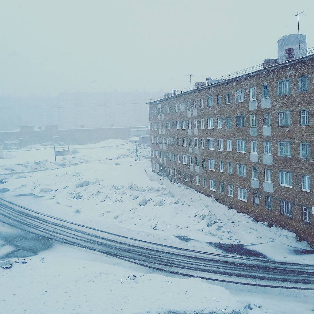 Рп5 норильск. Норильск зима лето. Норильск ветер. Суровый Норильск. Норильск май.