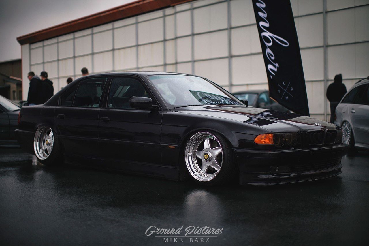BMW 7-Series (E38)