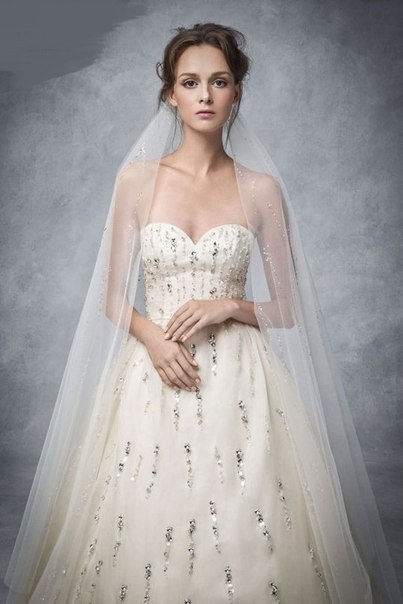 Swarovski Sparkling Couture Exhibition. - 6