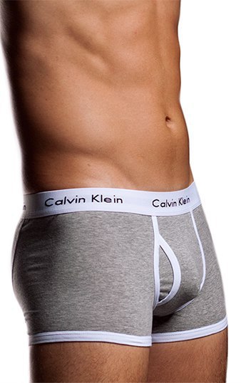 !    -   Calvin Klein  349 . +     ... - 6