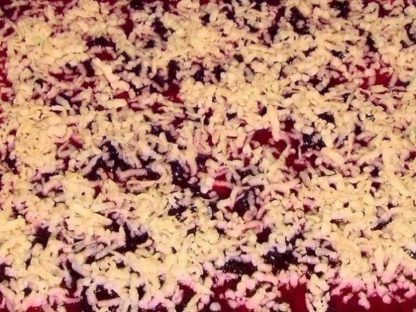 Печенье с вареньем.Ингредиенты:500-550 гр. муки180-200 гр. сливочного масладва яйца220-250 гр. ... - 8
