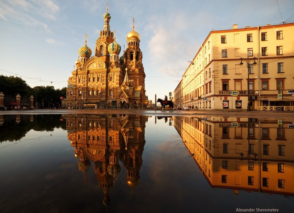 Источник петербург. Петербург отражения в воде фото. Петербург зеркальный отражение фото река. Петербург зеркальный мойка отражение фото. Санкт-Петербург в отражении фото.