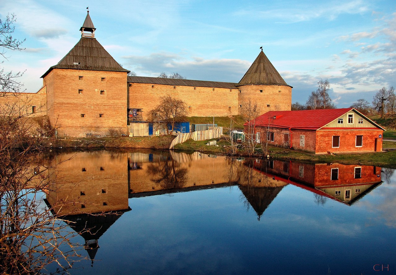 Староладожская крепость старая ладога. Староладожская крепость волхов. Ладога столица древней руси. Музей заповедник старая ладога. Старая ладога какой город.
