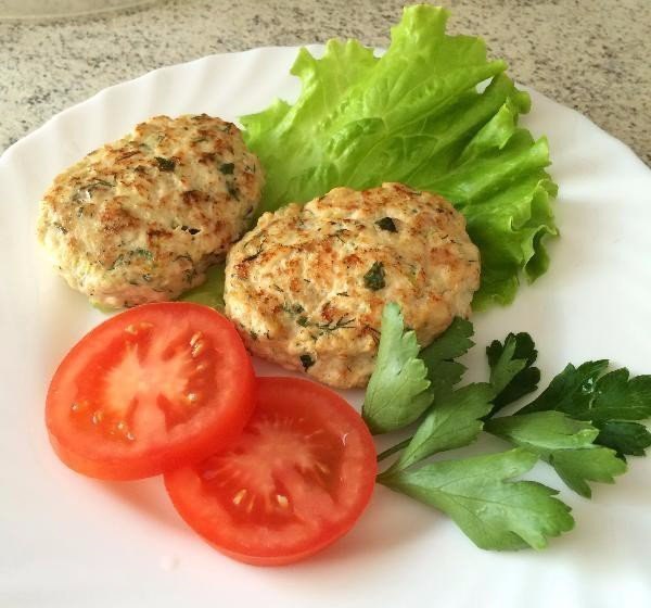 Куриные котлеты с кабачком и творогом! .Отличный вариант для ужина! Итого на 100 грамм 79 ккал Б/Ж/У ...