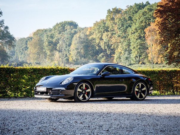 Porsche 911 50th Anniversary Edition - 2