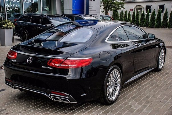 Mercedes Benz S65AMG Coupe - 6