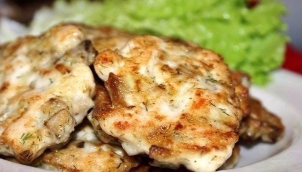 Котлетки из курицы и грибов.на 100грамм - 91.4 ккалБ/Ж/У - 13.52/2.45/3.3Ингредиенты:куриное филе ...