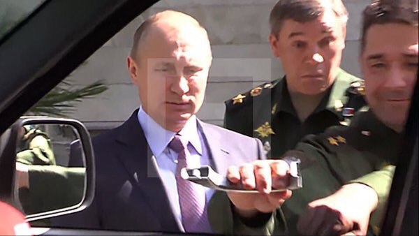 Твоё лицо, когда не можешь сесть в машину потому РУЧКА ОТОРВАЛАСЬ! РУЧКА СУКА ОТОРВАЛАСЬ НА ВОЕННОМ ...
