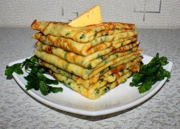 Cырные блинчики с петрушкой.Ингредиенты:мука - 1 ст.молоко коровье - 1.5 стсыр (твердый) - 150 гяйца ...