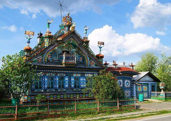 Сказочный дом кузнеца Кириллова.Дом кузнеца Кириллова-самобытное архитектурное сооружение, ...